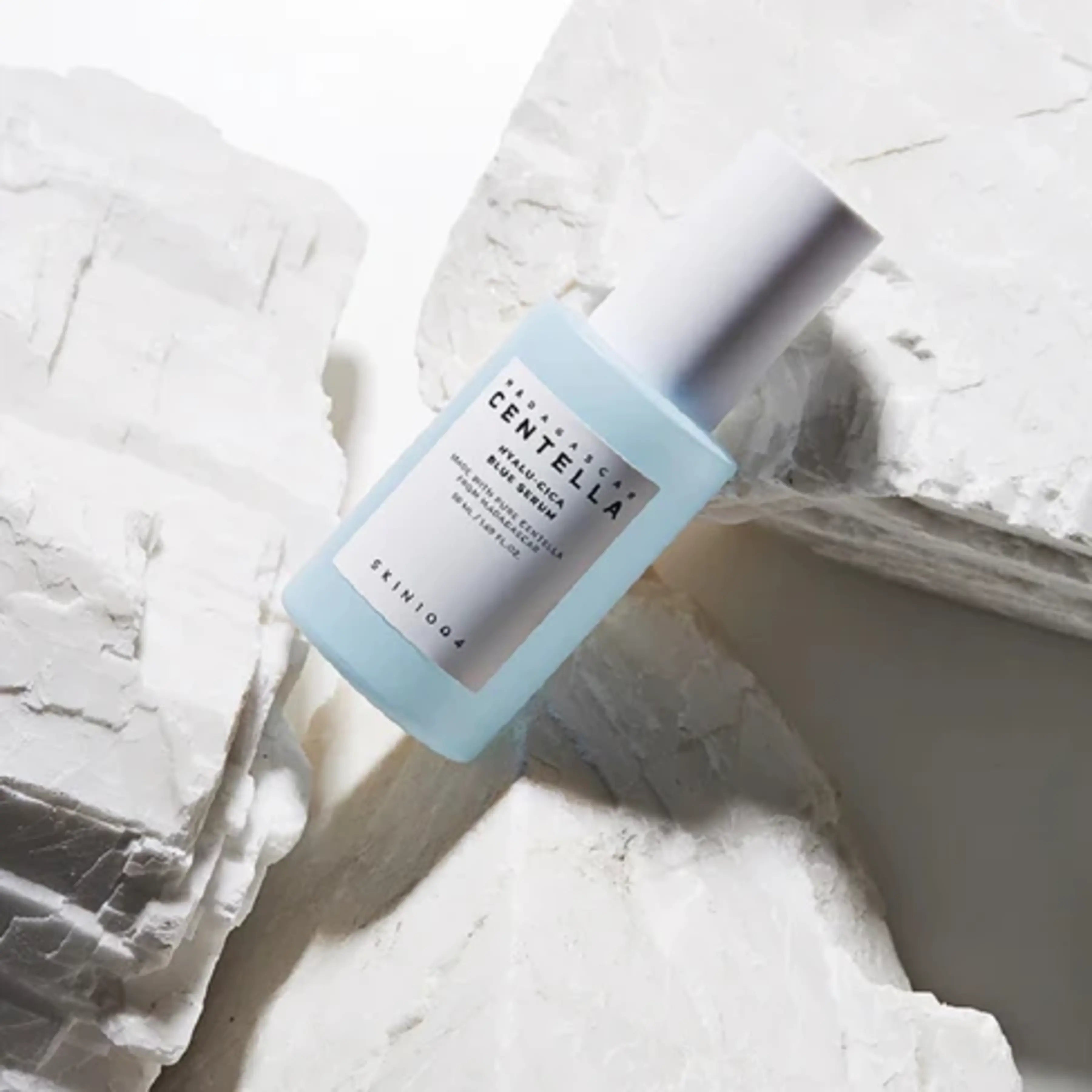 1004 Madagascar Centella Hyalu-Cica Blue serum 5 Hyaluronic Acid